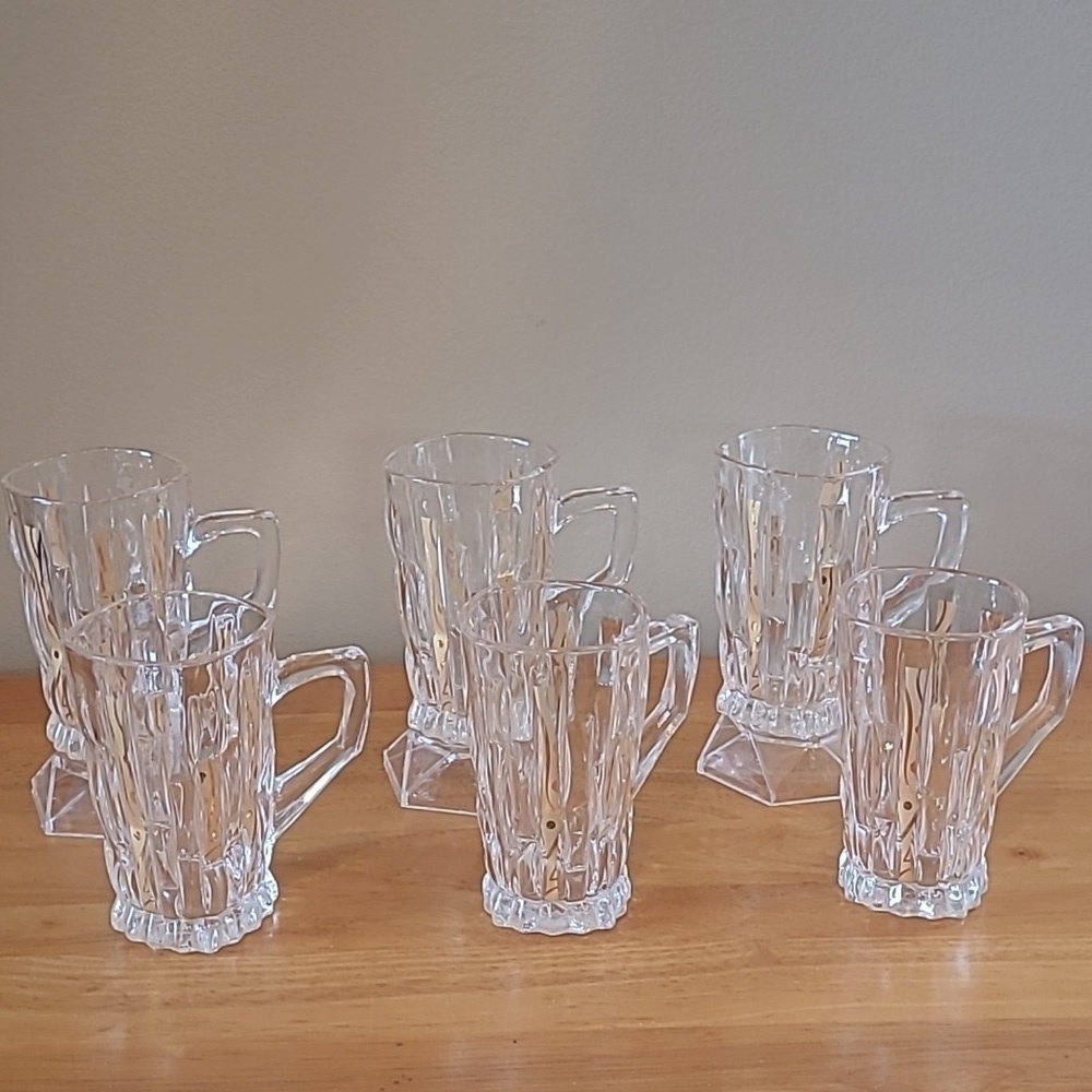 STUNNING Clear Glass Demitasse Mugs With Gold Tone Detail, Set of 6 Mugs - Picture 3 of 16